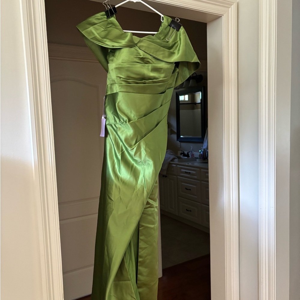 Elegant One Shoulder Green Dress